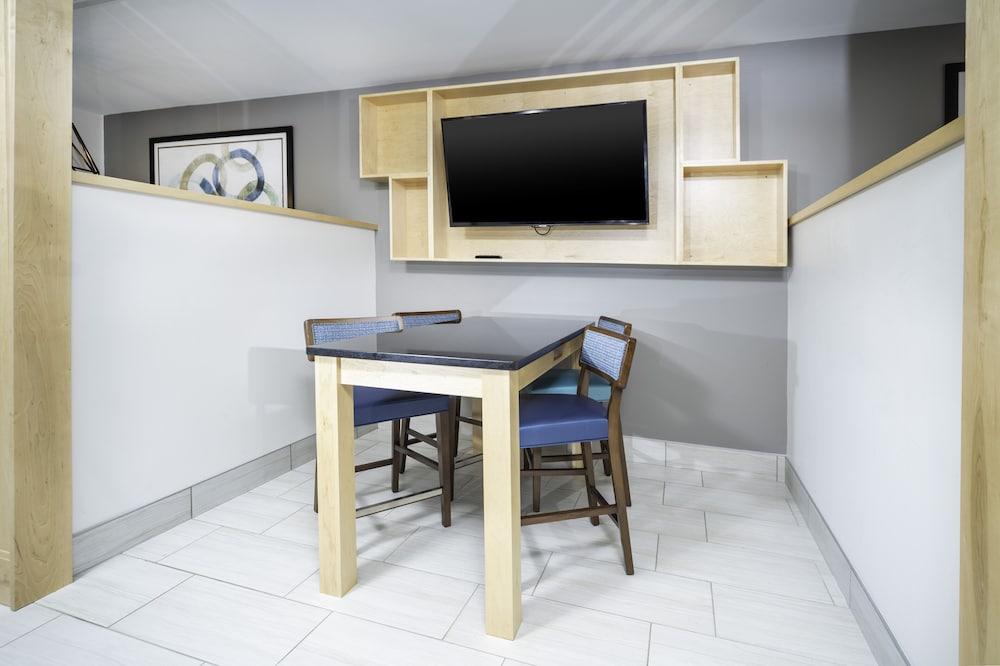 Holiday Inn Express & Suites Rock Hill