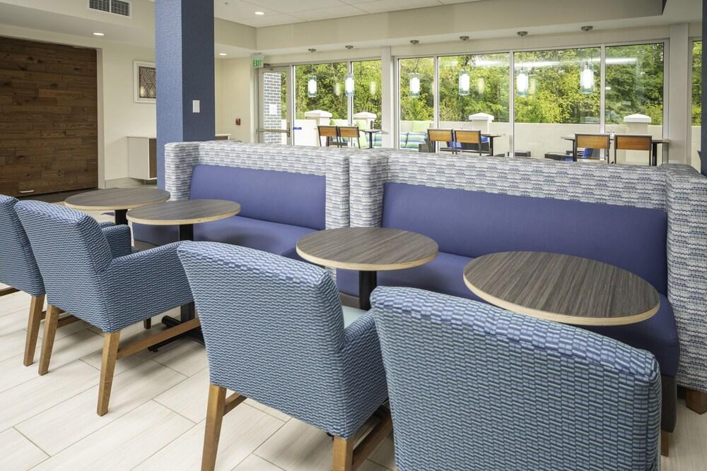 Holiday Inn Express & Suites Rock Hill