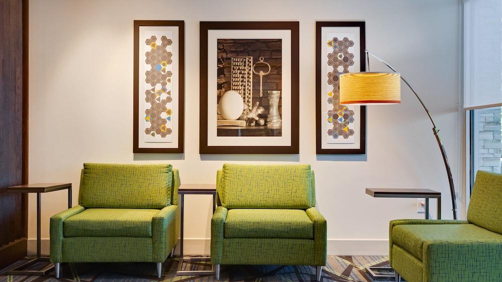 Holiday Inn Express & Suites Latta