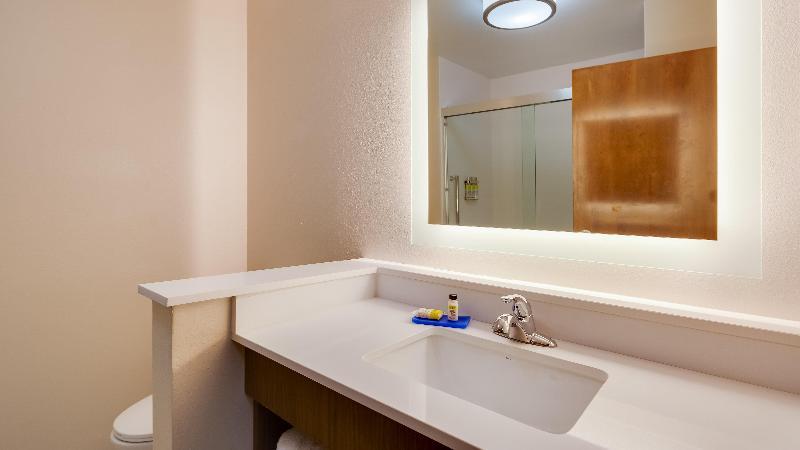 Holiday Inn Express & Suites Latta