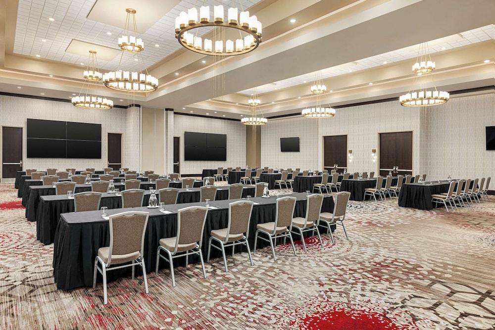 Embassy Suites by Hilton Round Rock