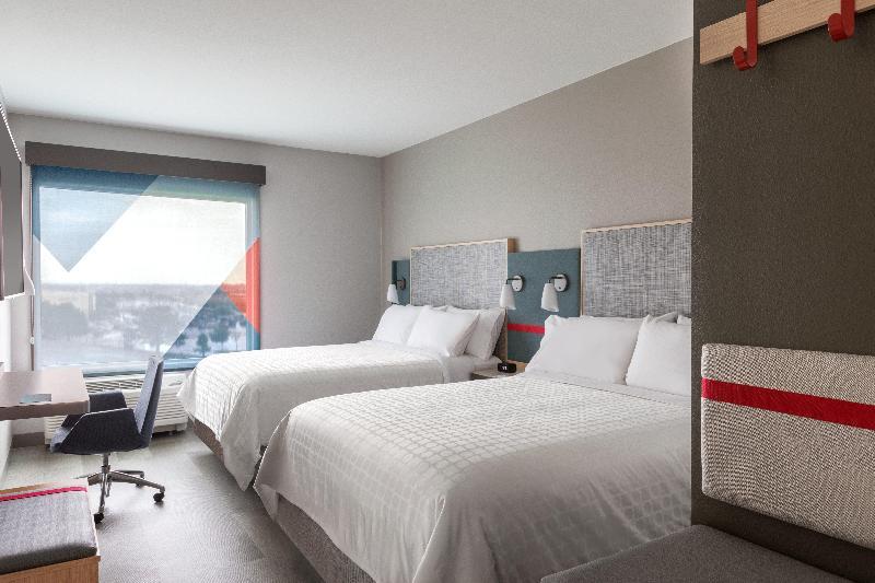 Avid Hotel Cedar Rapids South