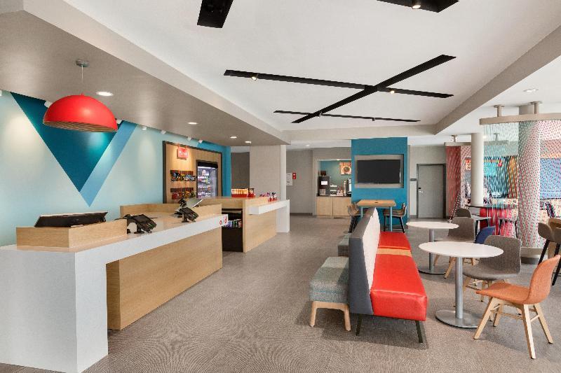 Avid Hotel Cedar Rapids South