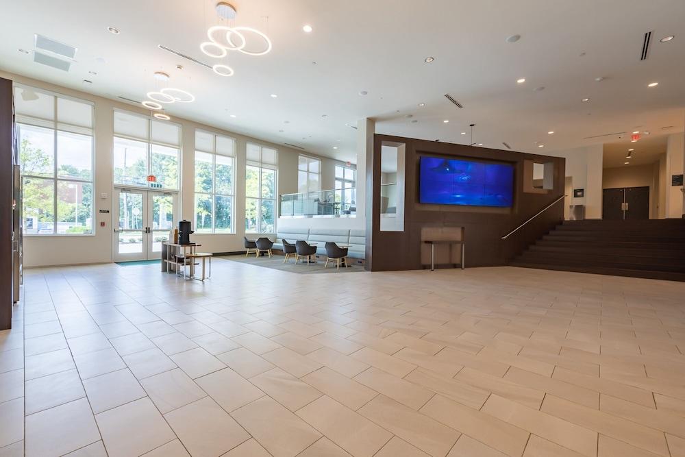 Holiday Inn & Suites Atlanta N - Chamblee Dunwoody