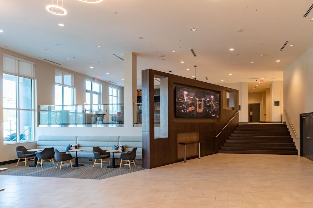 Holiday Inn & Suites Atlanta N - Chamblee Dunwoody