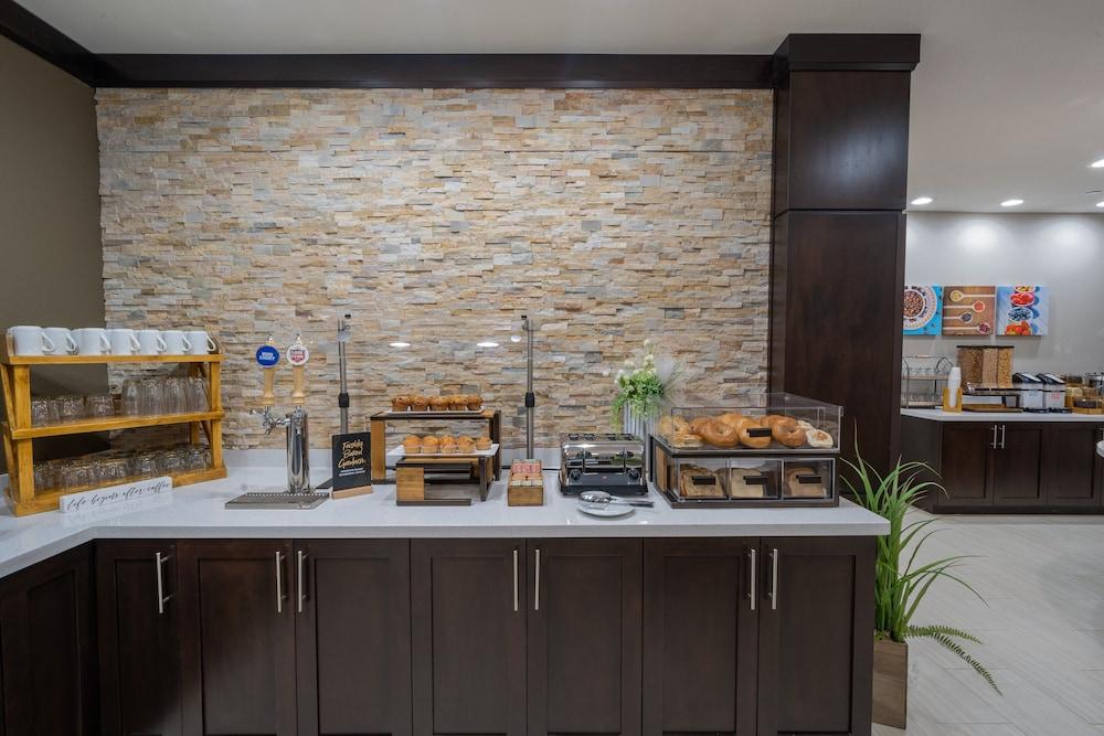 Staybridge Suites Houston NW Cypress Crossing