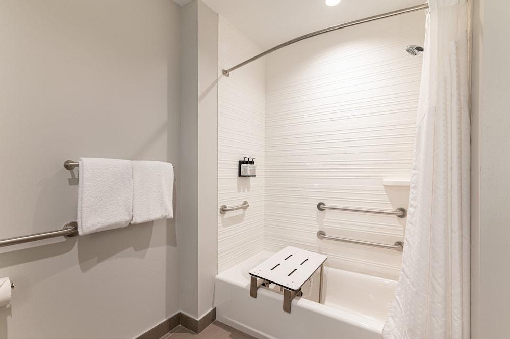 Avid Hotel Summerville