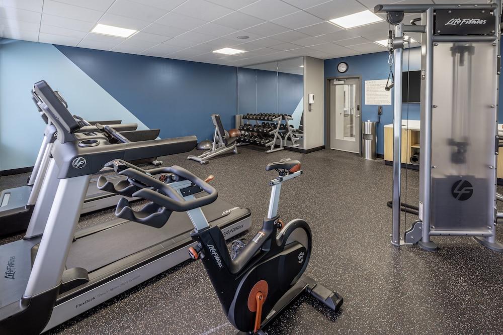 Avid Hotels West Waukesha