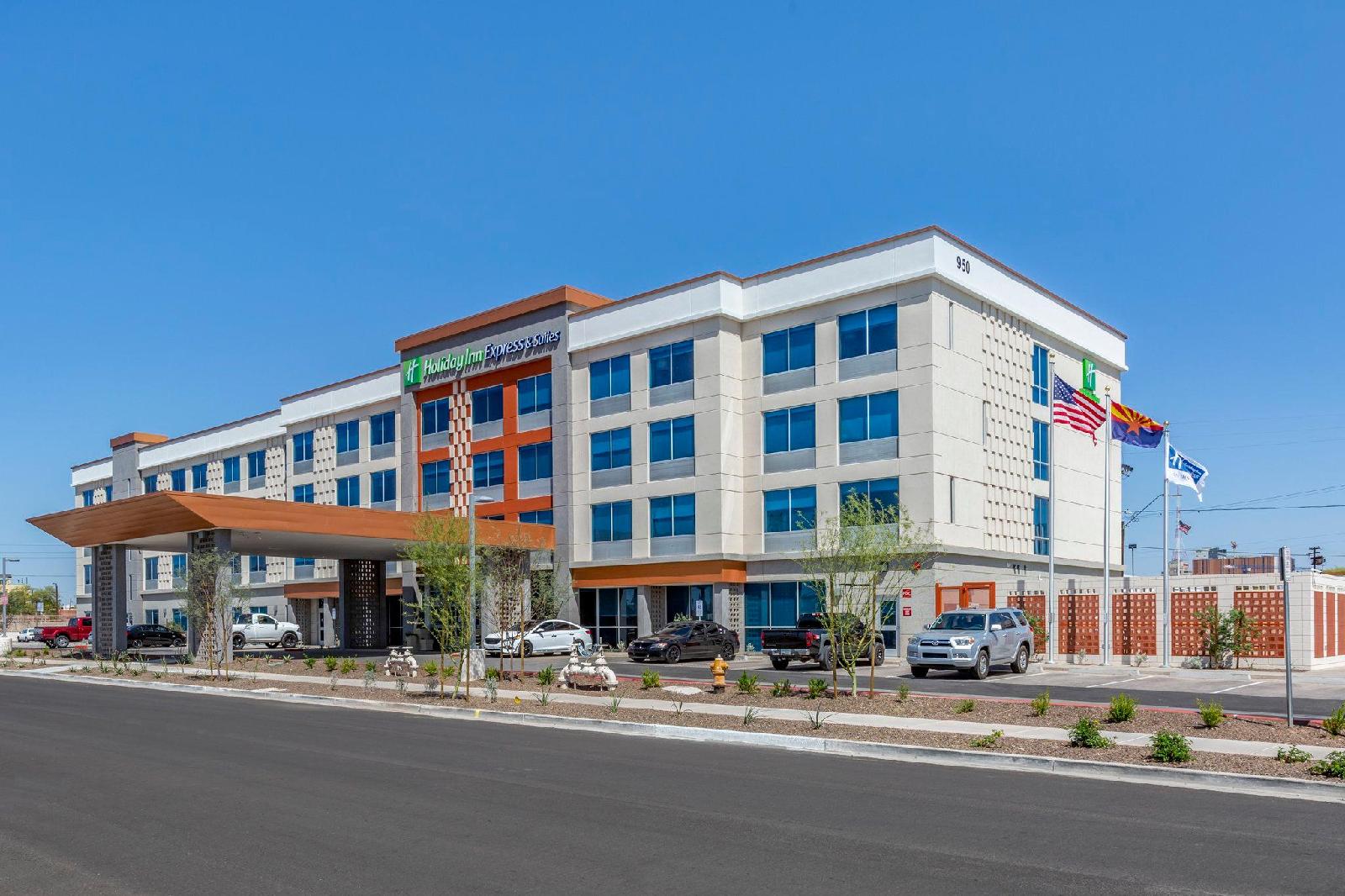 Holiday Inn Express & Suites Phoenix Down Town - State Capitol