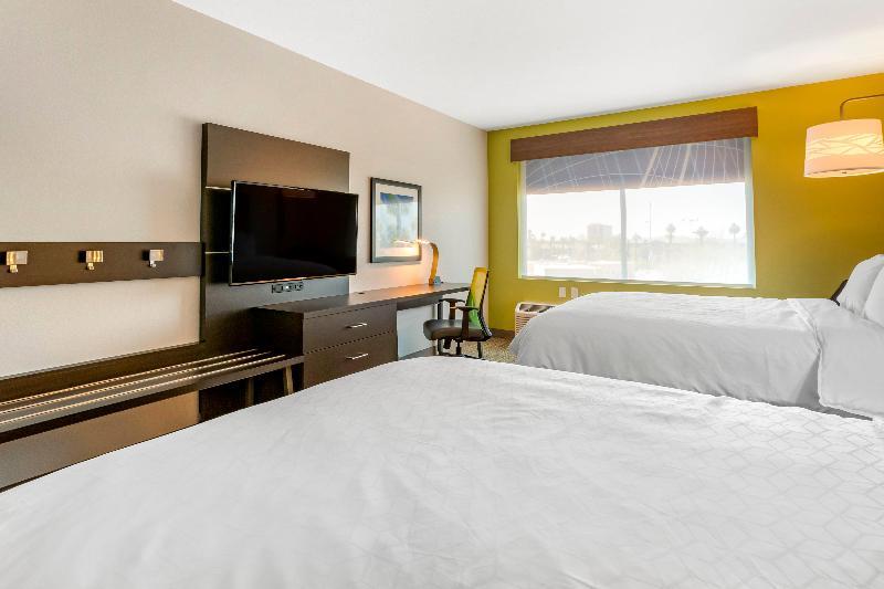 Holiday Inn Express & Suites Phoenix Down Town - State Capitol