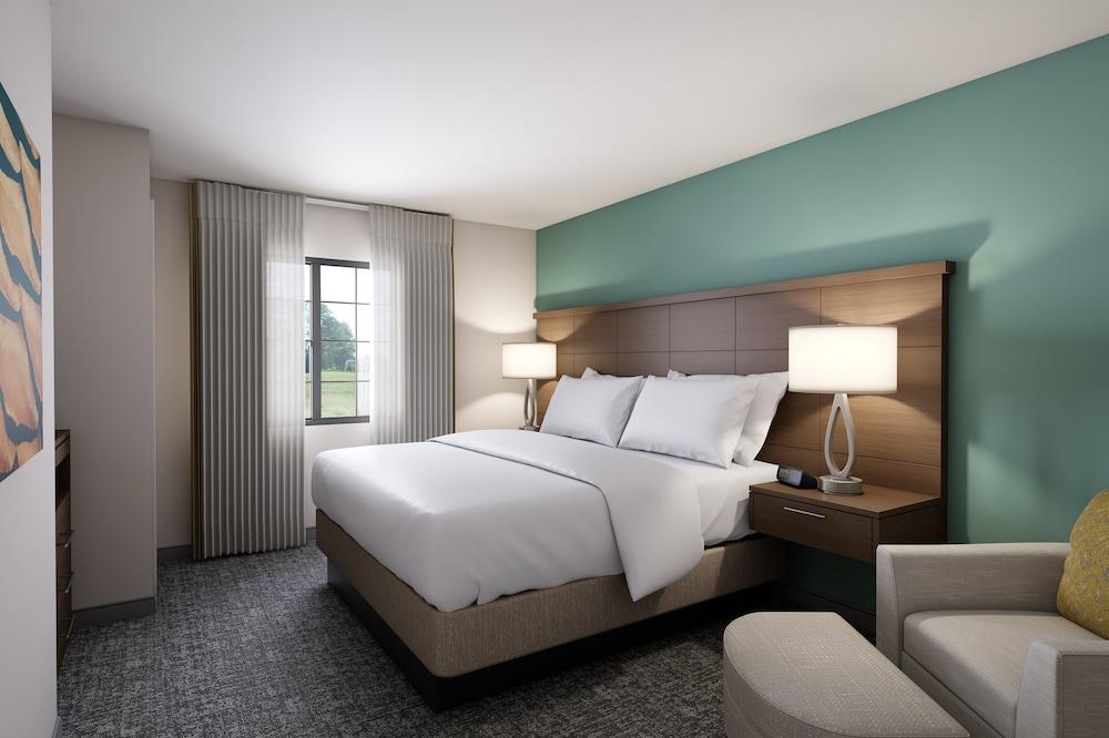 Staybridge Suites Southgate – Detroit Area
