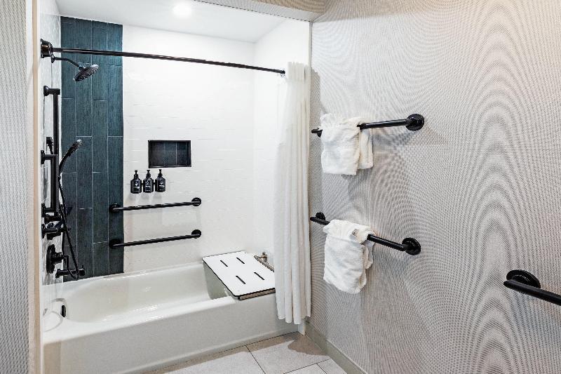 Hotel Indigo Houston North Spring