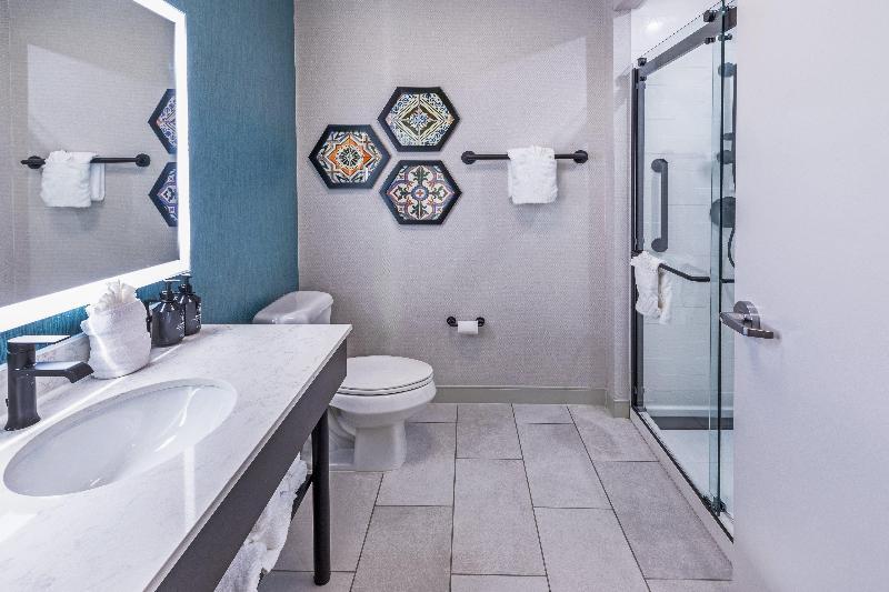 Hotel Indigo Houston North Spring