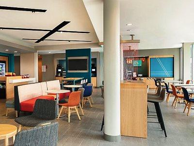 Avid Hotel Kalamazoo East