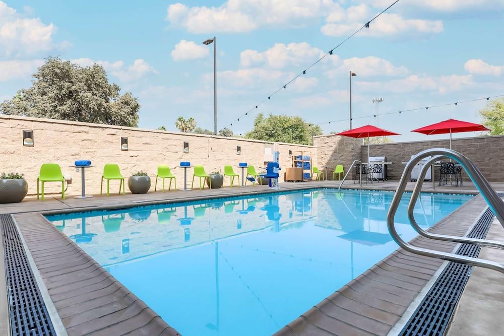 Home2 Suites by Hilton West Sacramento
