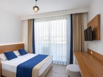 The Sansa Hotel & Spa