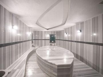 The Sansa Hotel & Spa