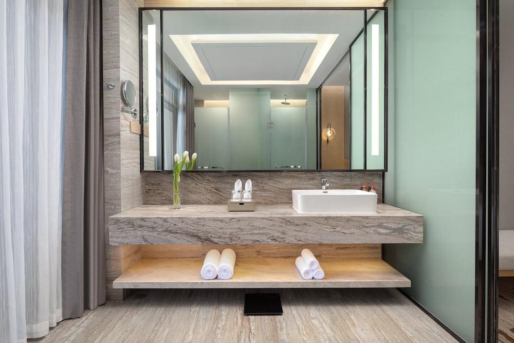 Crowne Plaza Zhoushan Seaview