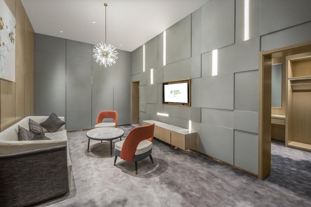 Holiday Inn Fuyang, an IHG Hotel
