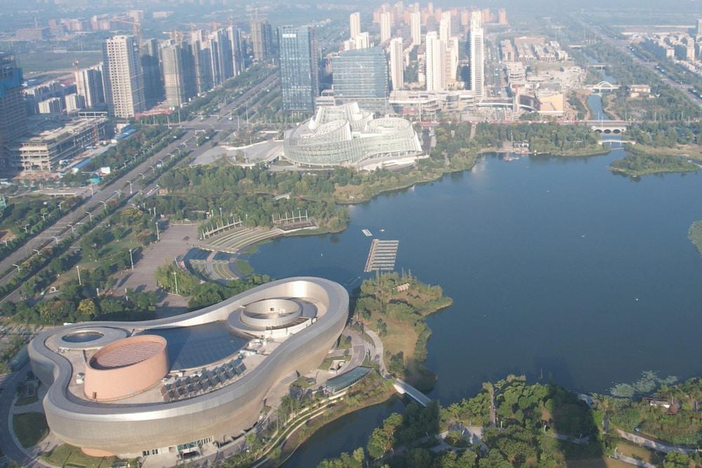 Holiday Inn Fuyang, an IHG Hotel