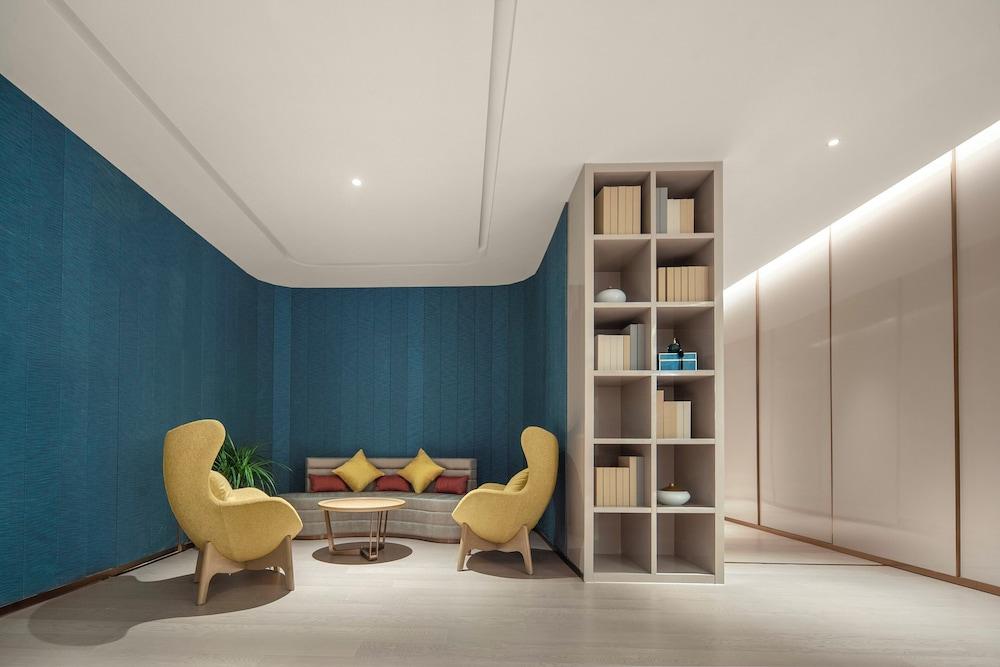 Holiday Inn Fuyang, an IHG Hotel