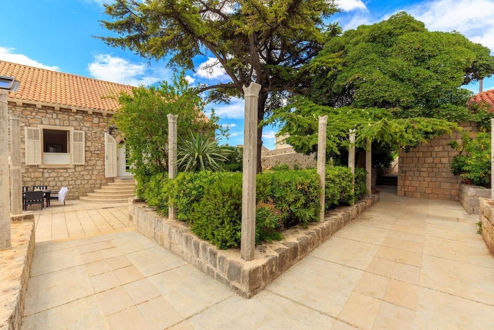 Hedera Estate House Hedera V