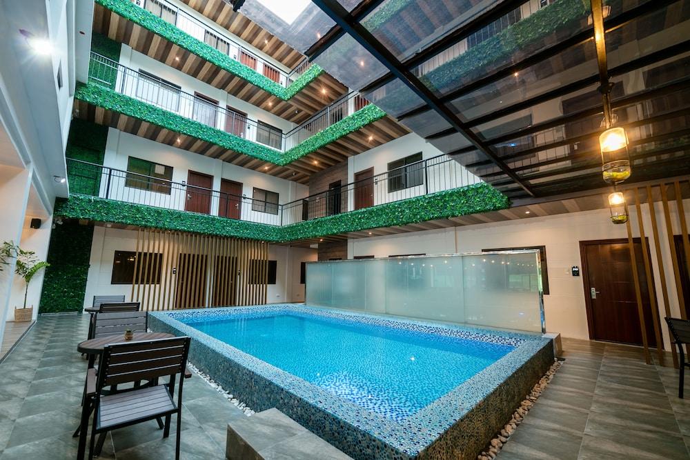 SureStay Plus Hotel by BW AC LUXE Angeles City