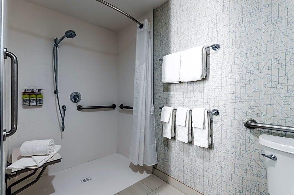 Holiday Inn Express & Suites Chilliwack East