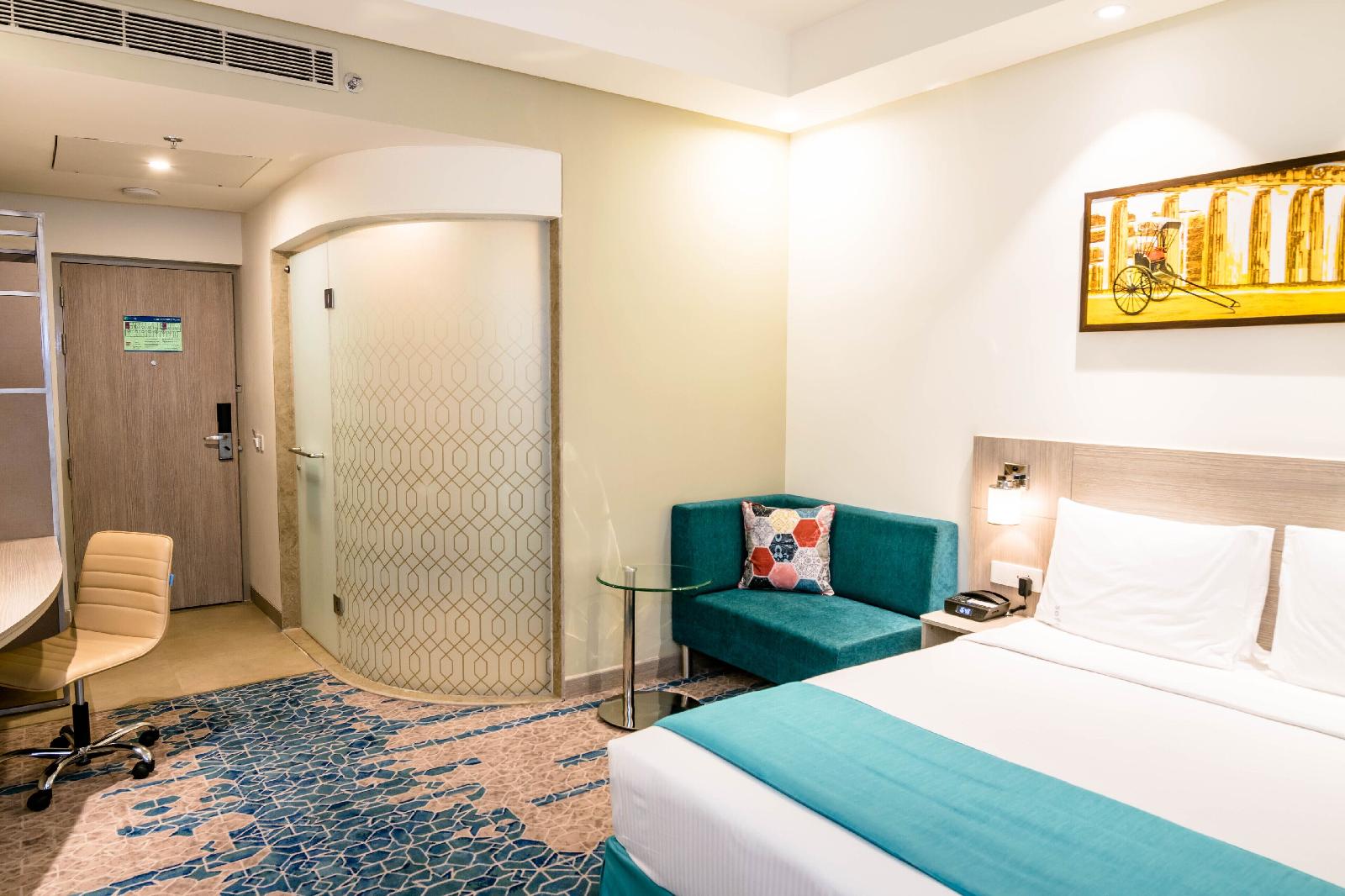 Holiday Inn Express Kolkata Airport
