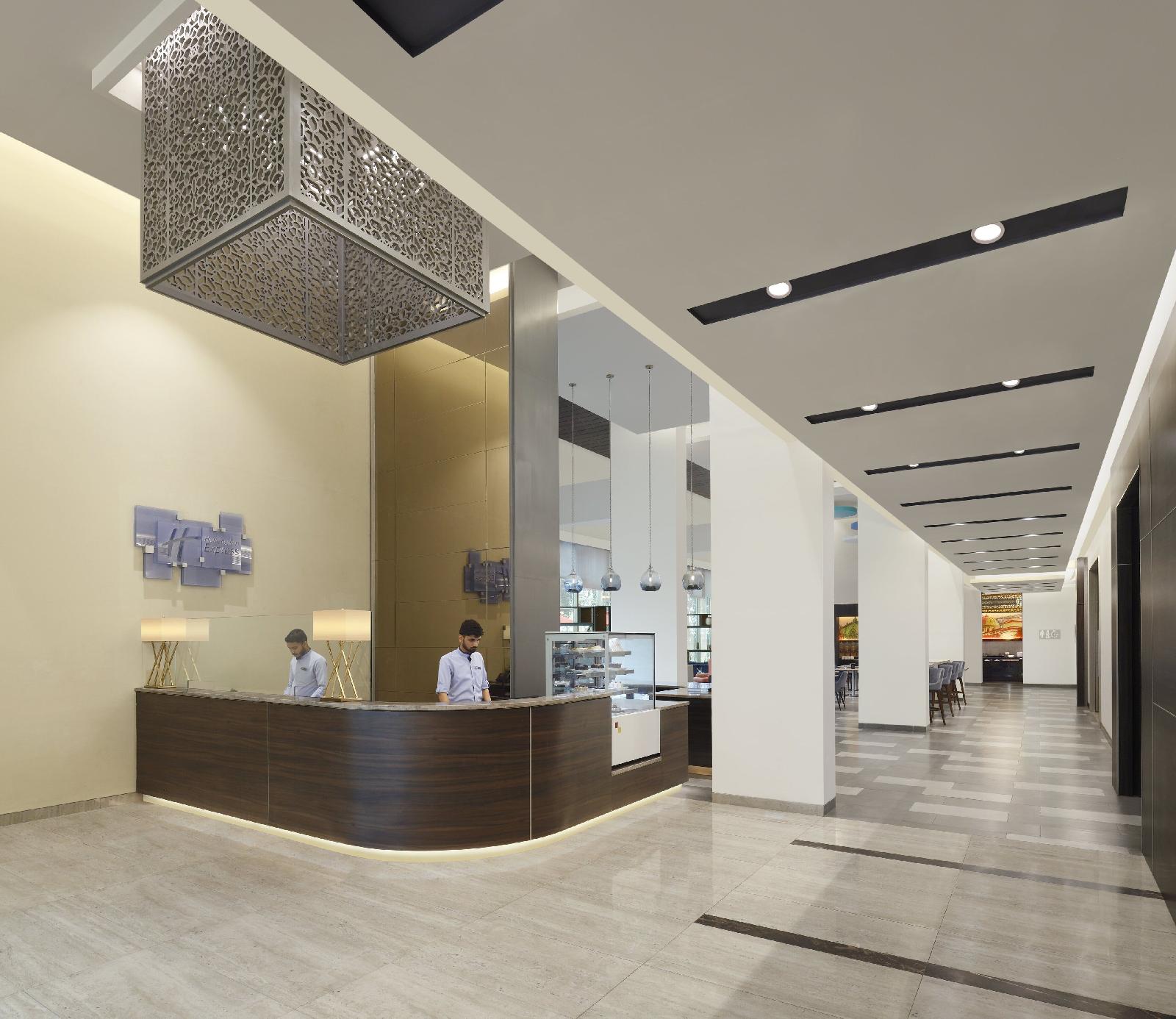 Holiday Inn Express Kolkata Airport