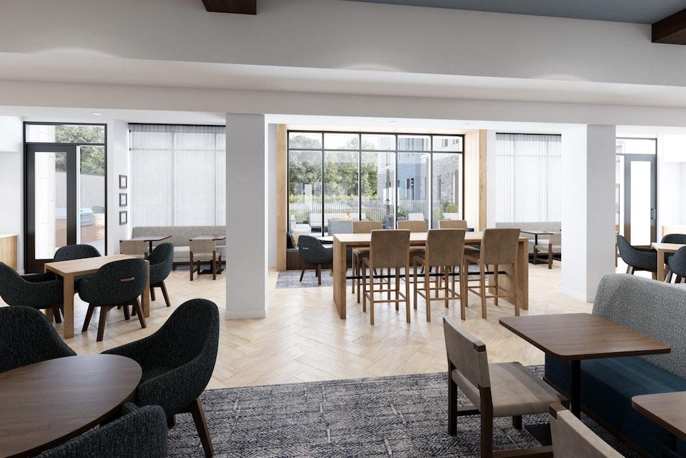 Staybridge Suites Racine Mount Pleasant