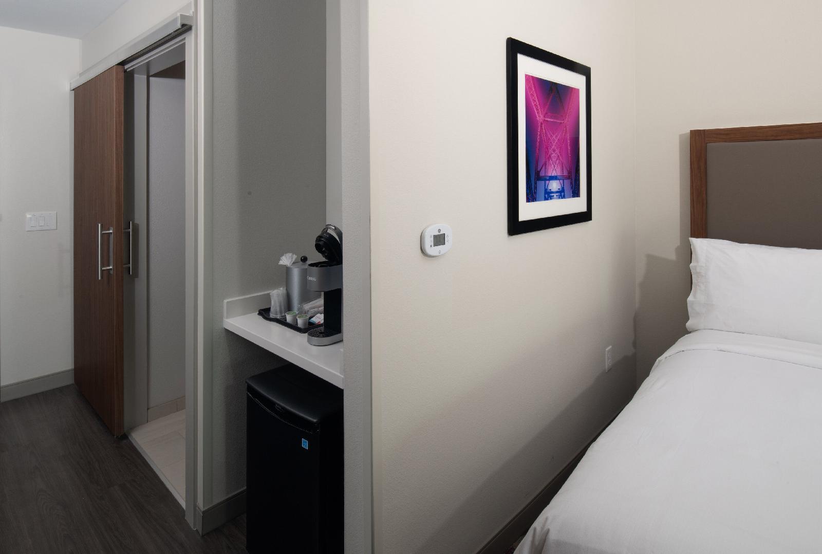 Holiday Inn Express and Suites Little Rock Downtown, an IHG Hotel