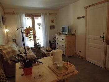 Chambre d'Hotes La Mourerous