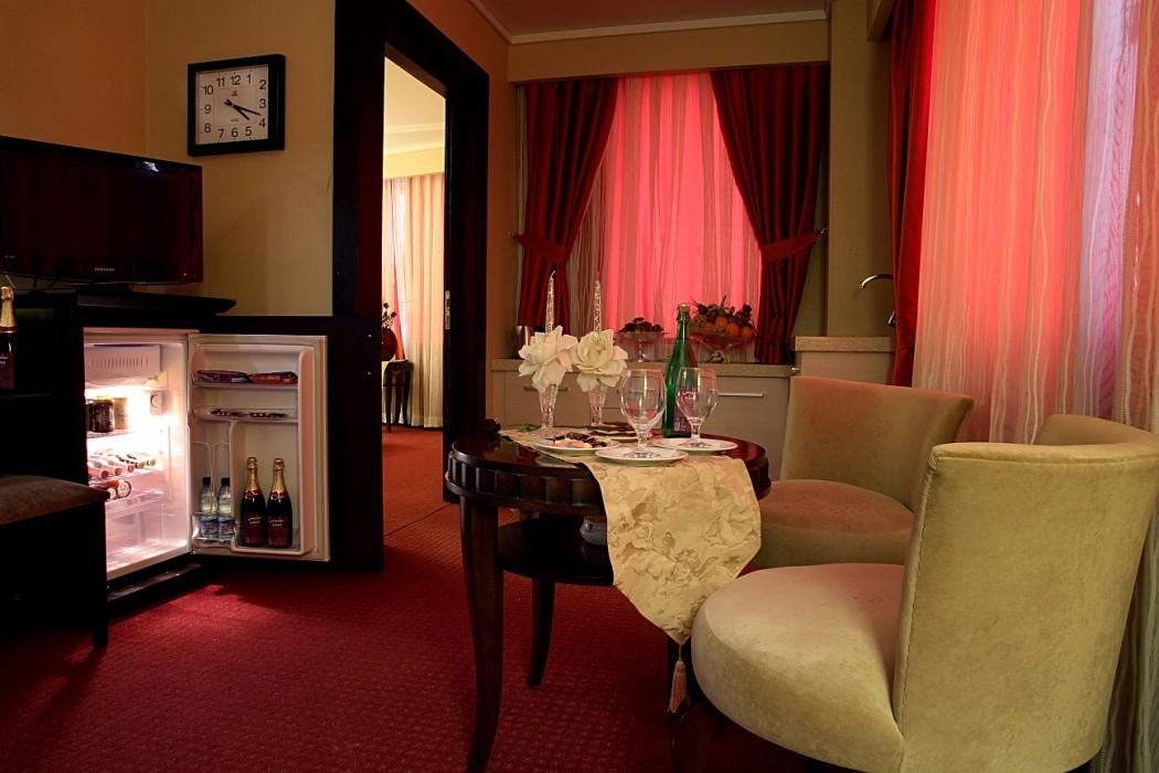 Javad Hotel