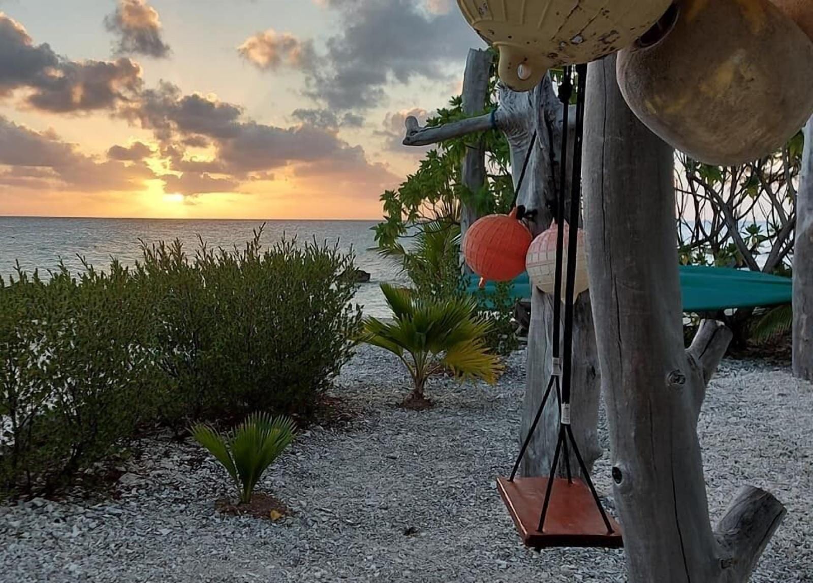 Rangiroa Tiputa Lodge B&B