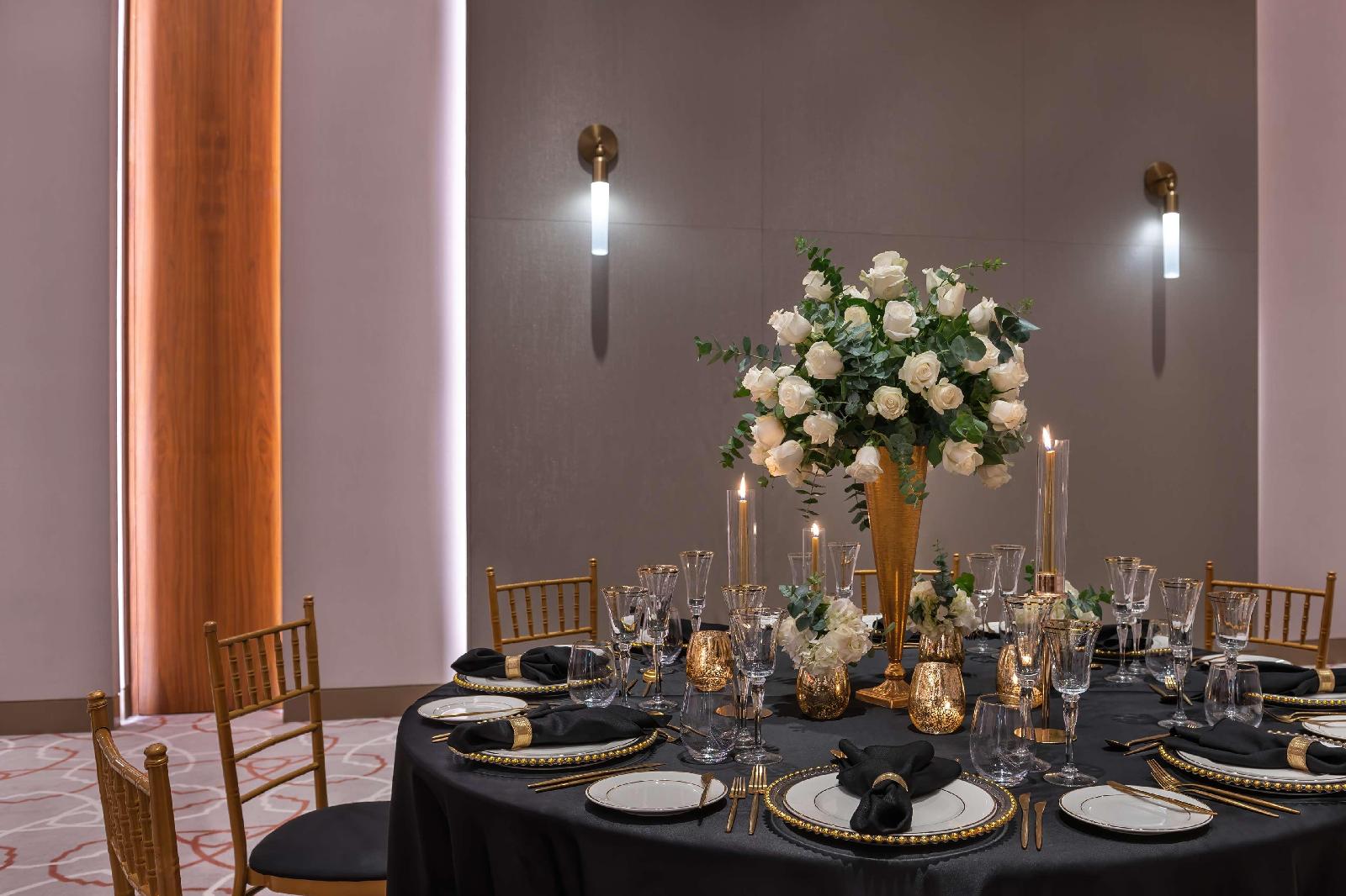 The WB Abu Dhabi, Curio Collection by Hilton