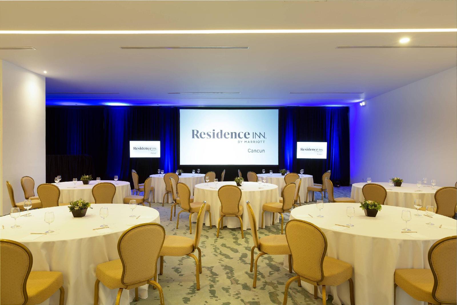 Residence Inn by Marriott Cancun Hotel Zone