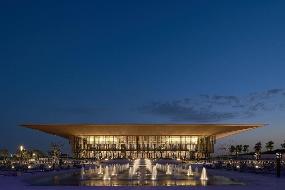 DoubleTree by Hilton Sharjah Waterfront Hotel & Residences
