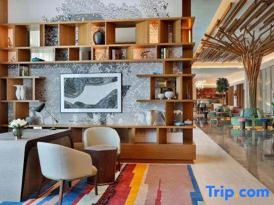 DoubleTree by Hilton Sharjah Waterfront Hotel & Residences