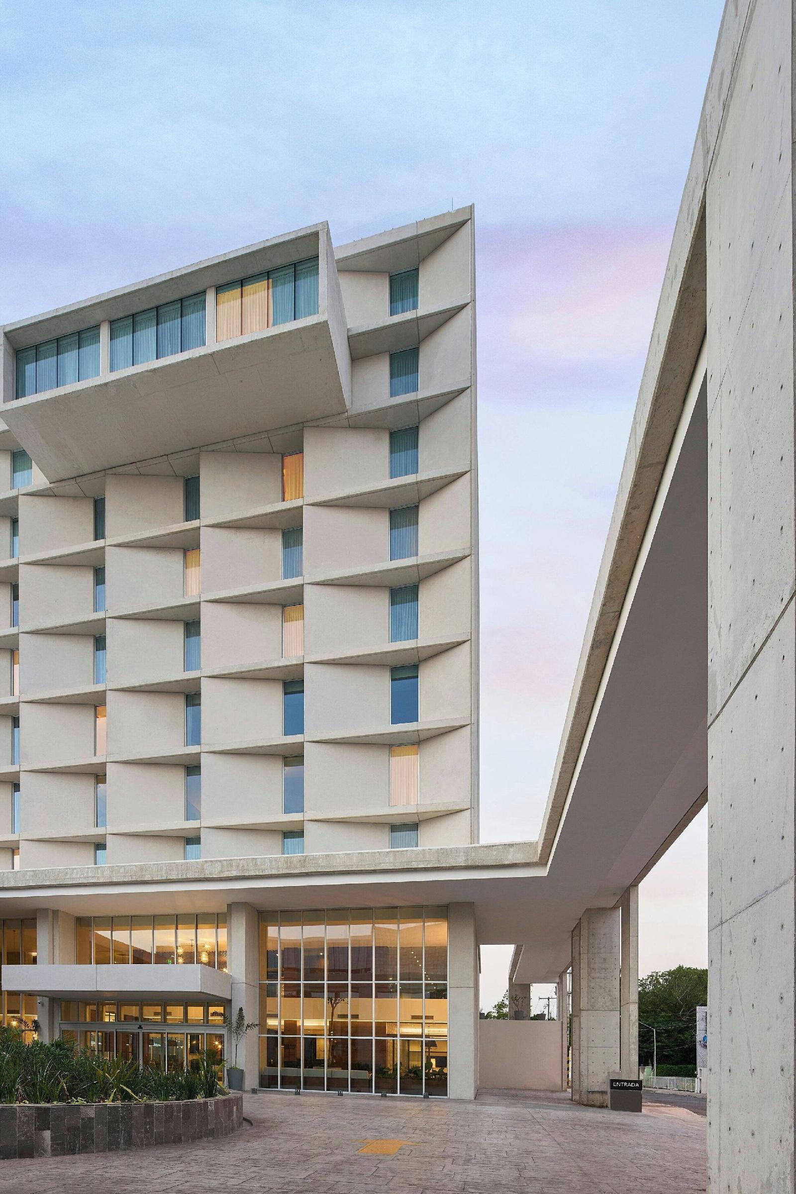 Courtyard By Marriott Merida Downtown