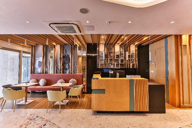 Carine Hotel Centar