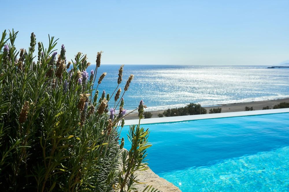 Enorme Santanna Beach