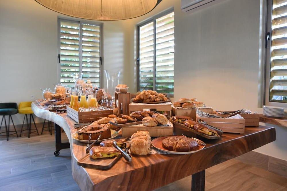 Saman Boutique Hotel & Residences