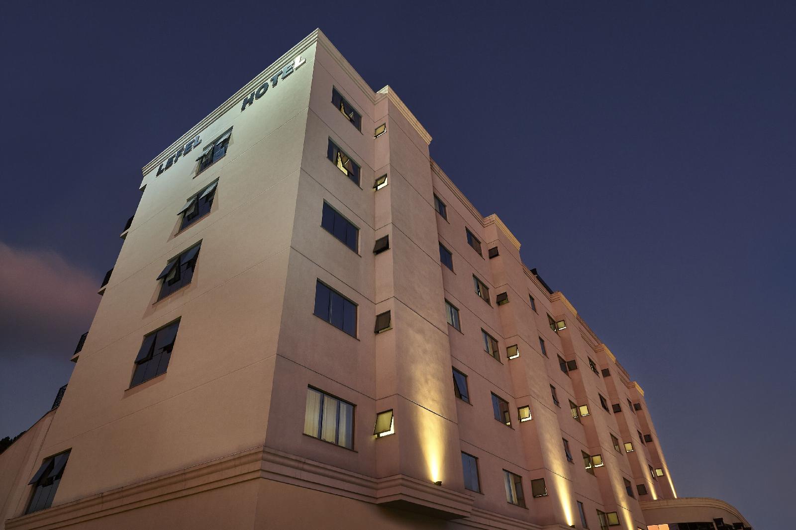 Lefel Hotel