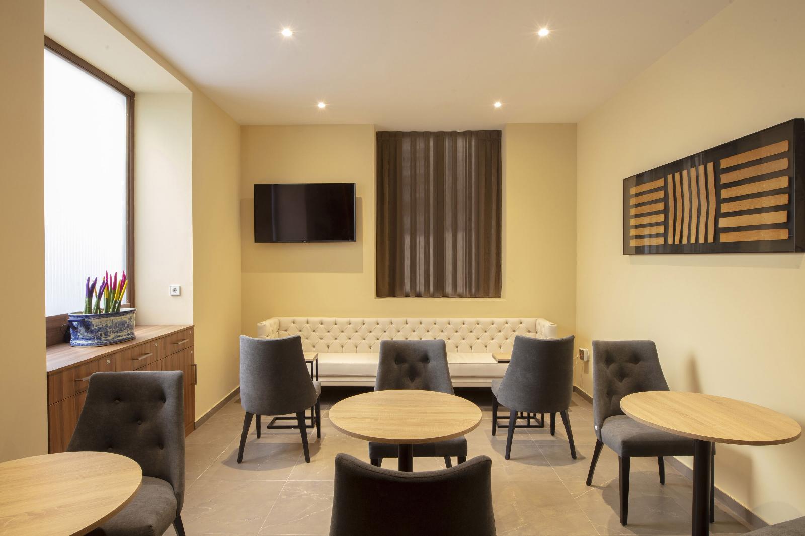 Sh Suite Palace