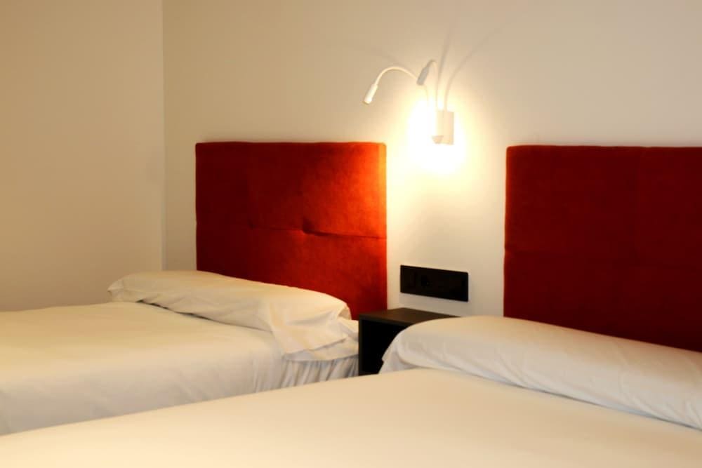 Arena Zone Hotel & Cafe