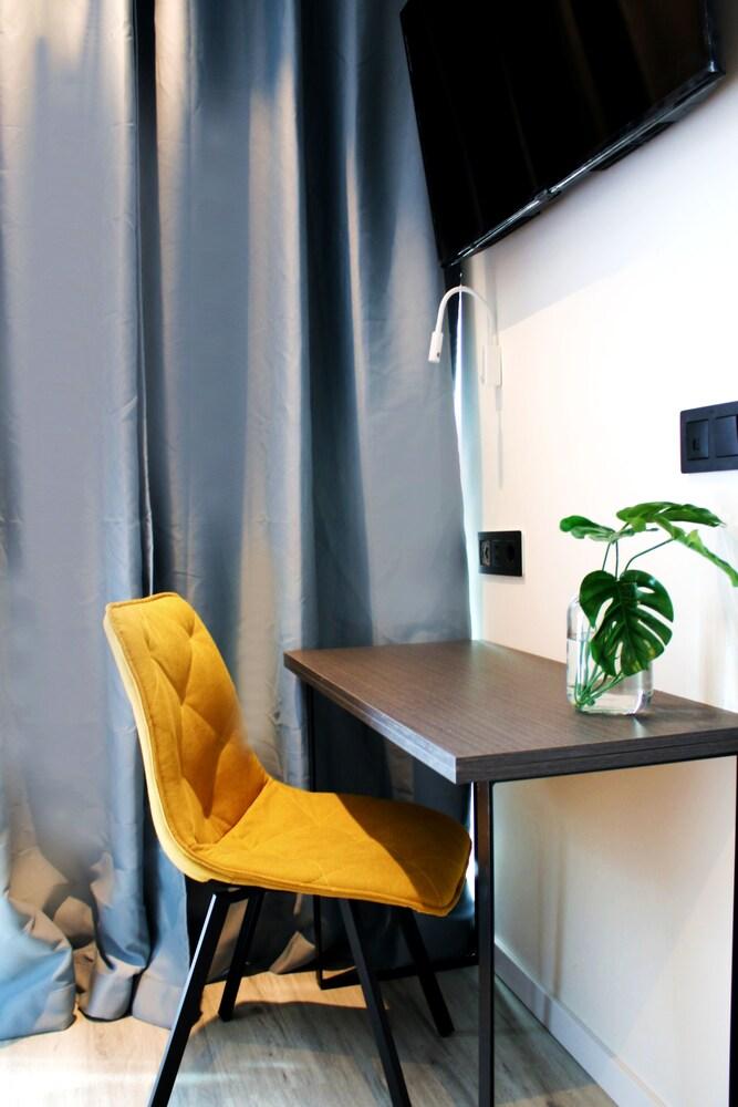 Arena Zone Hotel & Cafe