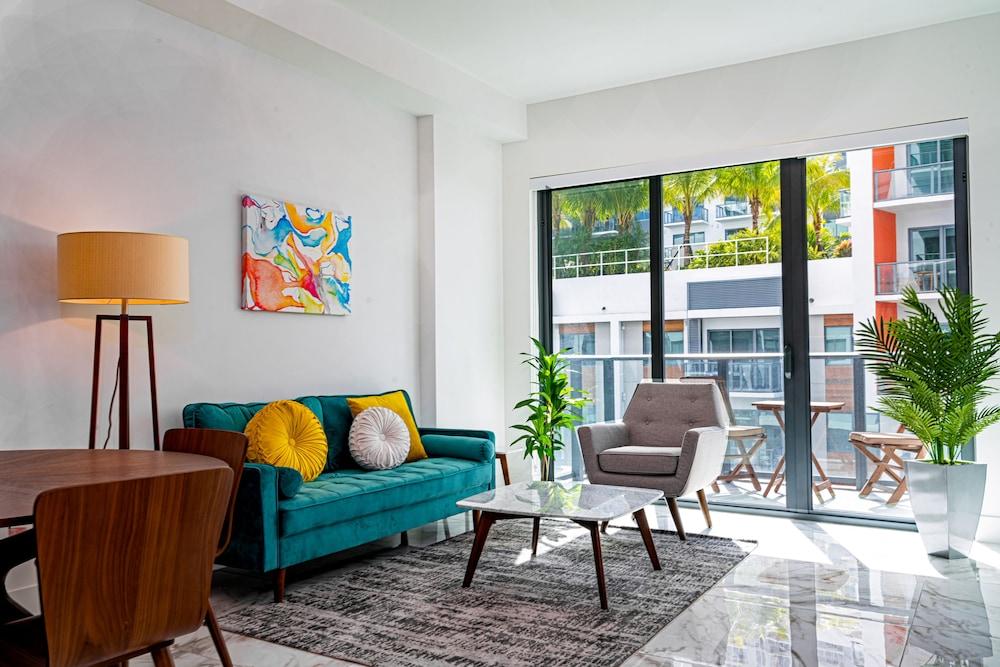 WhyHotel Midtown Miami