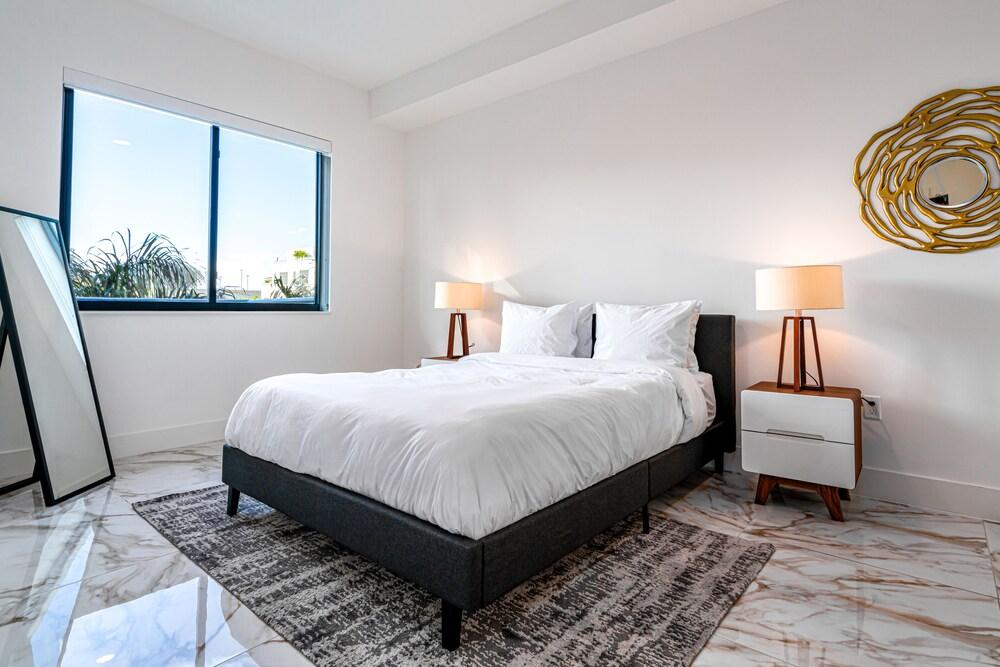 WhyHotel Midtown Miami