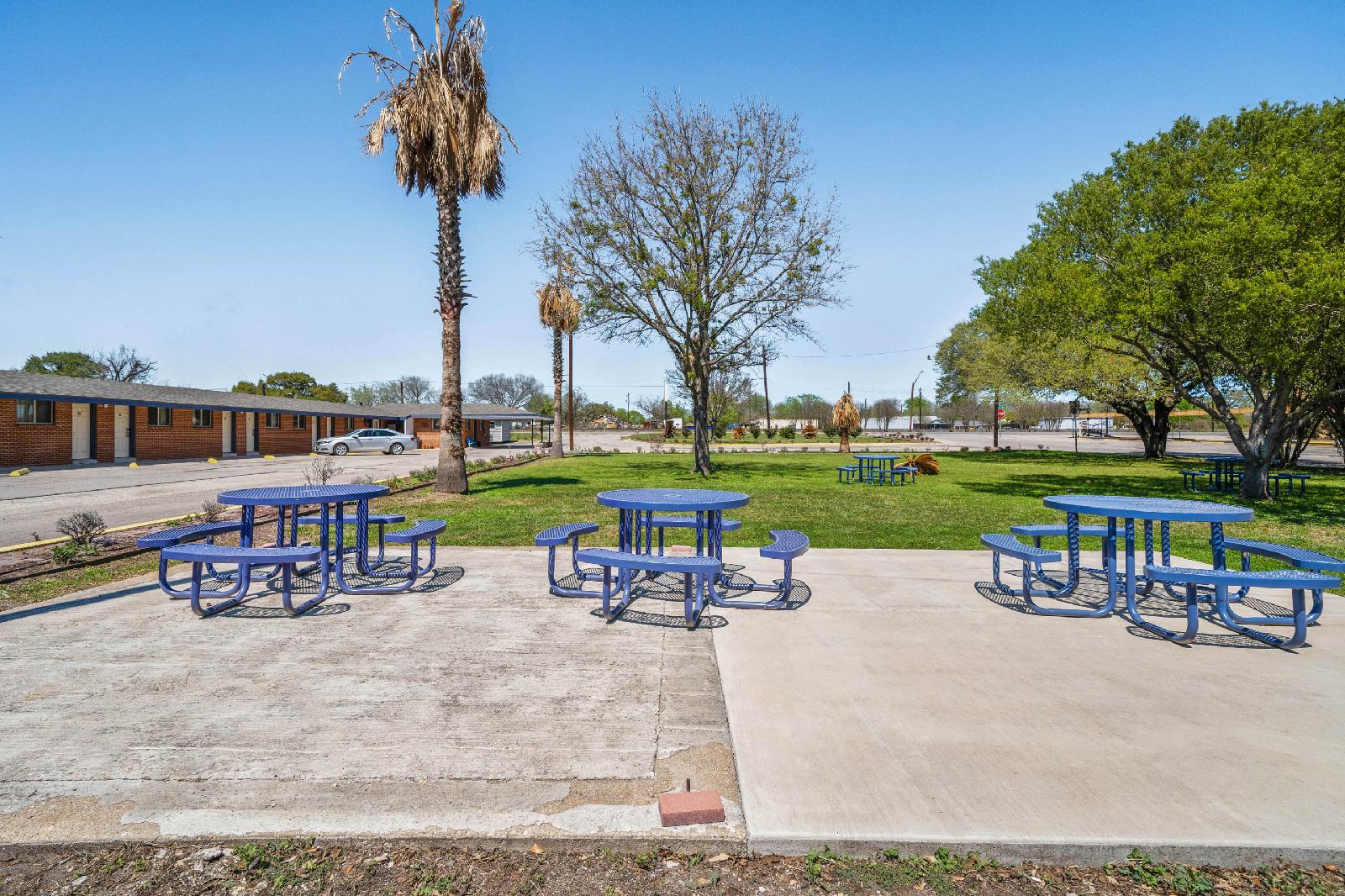 Hotel Luling TX Downtown I-10/US-90 by OYO Rooms